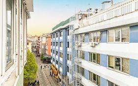 Modern Stylish Cozy Flat In The Heart Of Kadikoy